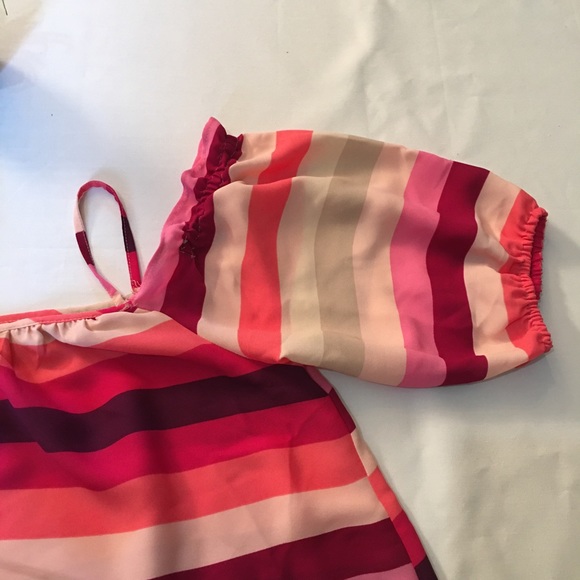 New York & Company Cold Shoulder Top - Picture 10 of 12